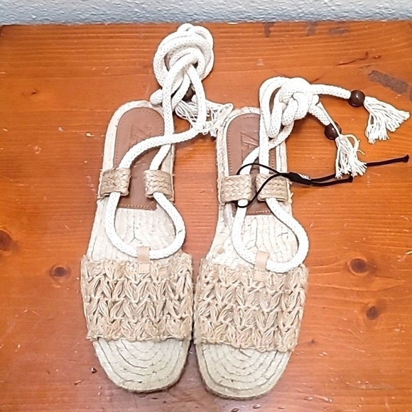 ZARA ESPADRILLES WOMEN'S TAN WOVEN JUTE SOLE ANKLE TIE SIZE 39 US 8.5 - Picture 1 of 8